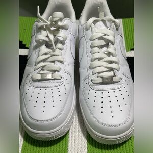 Men’s white Nike Air Force 1 NWT